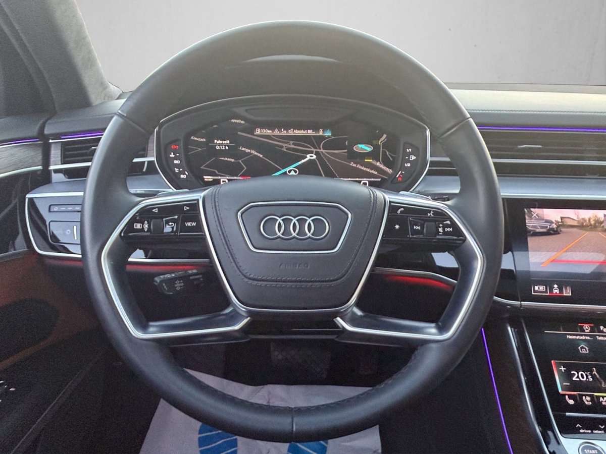 Fahrzeugbild eines Audi A8