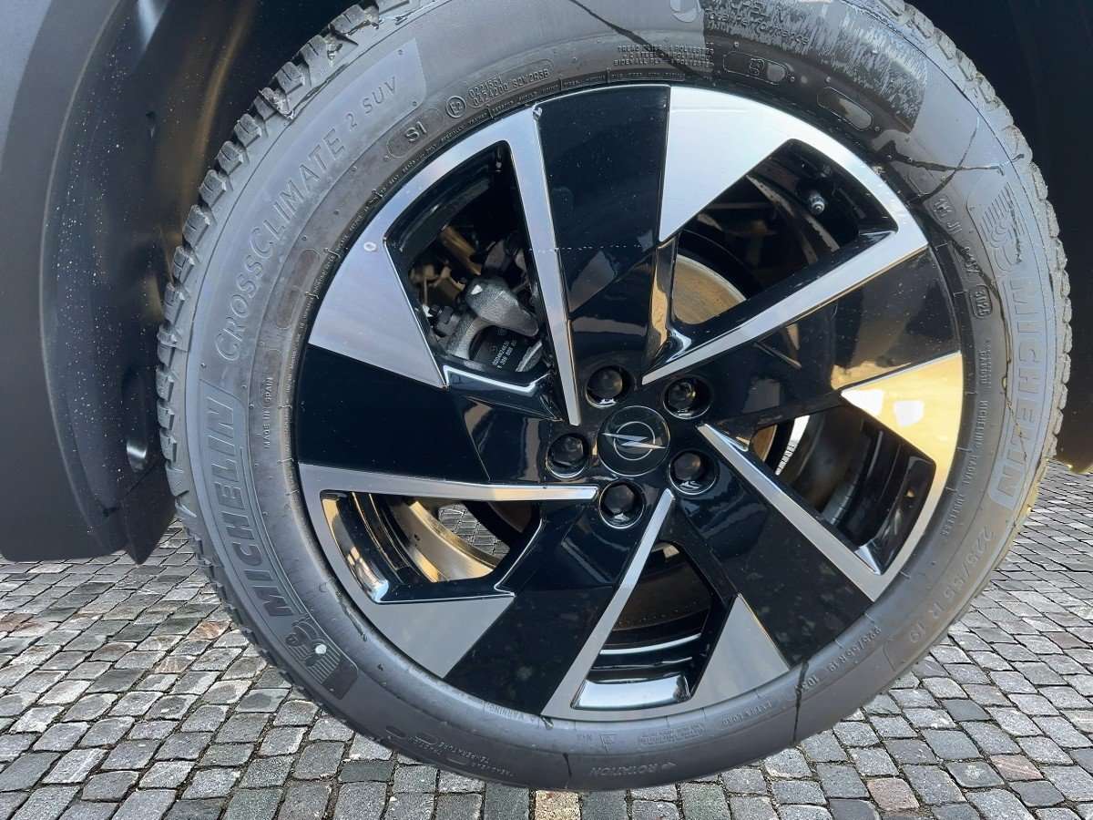 Fahrzeugbild eines Opel Grandland X
