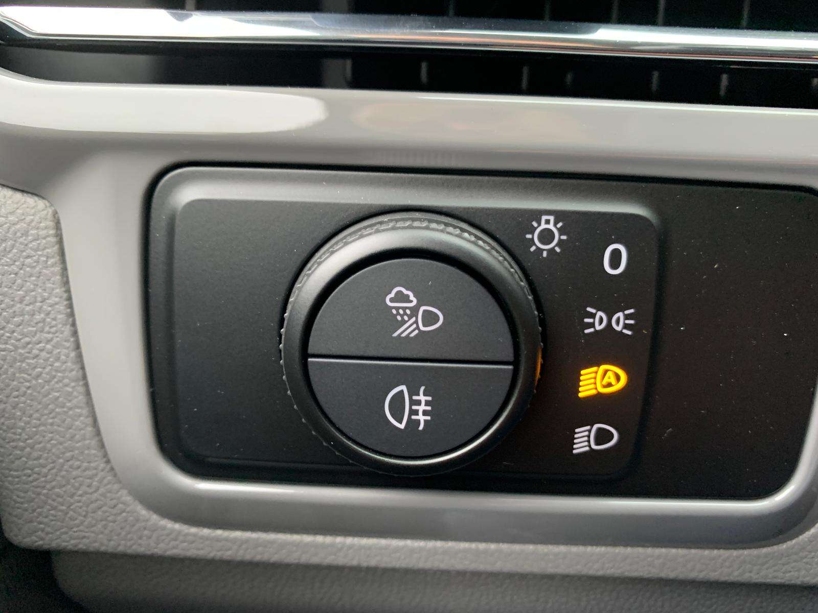 Fahrzeugbild eines Volkswagen Caravelle