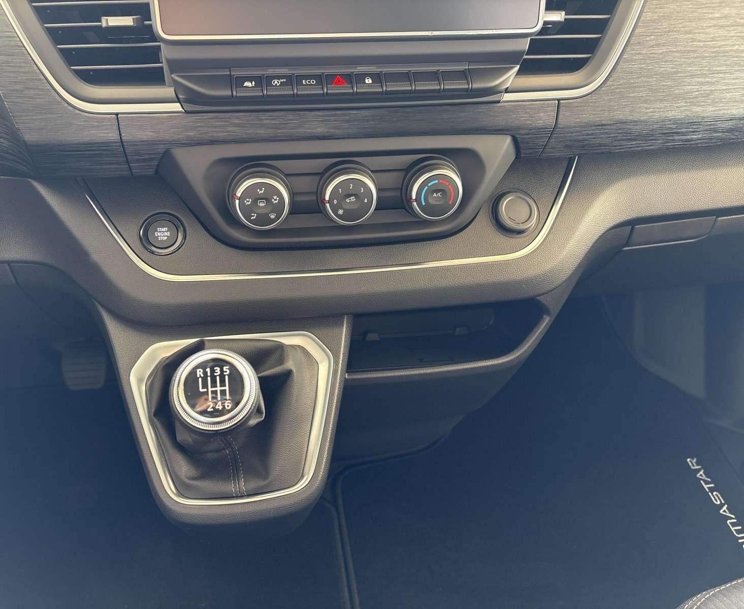 Fahrzeugbild eines Nissan Primastar