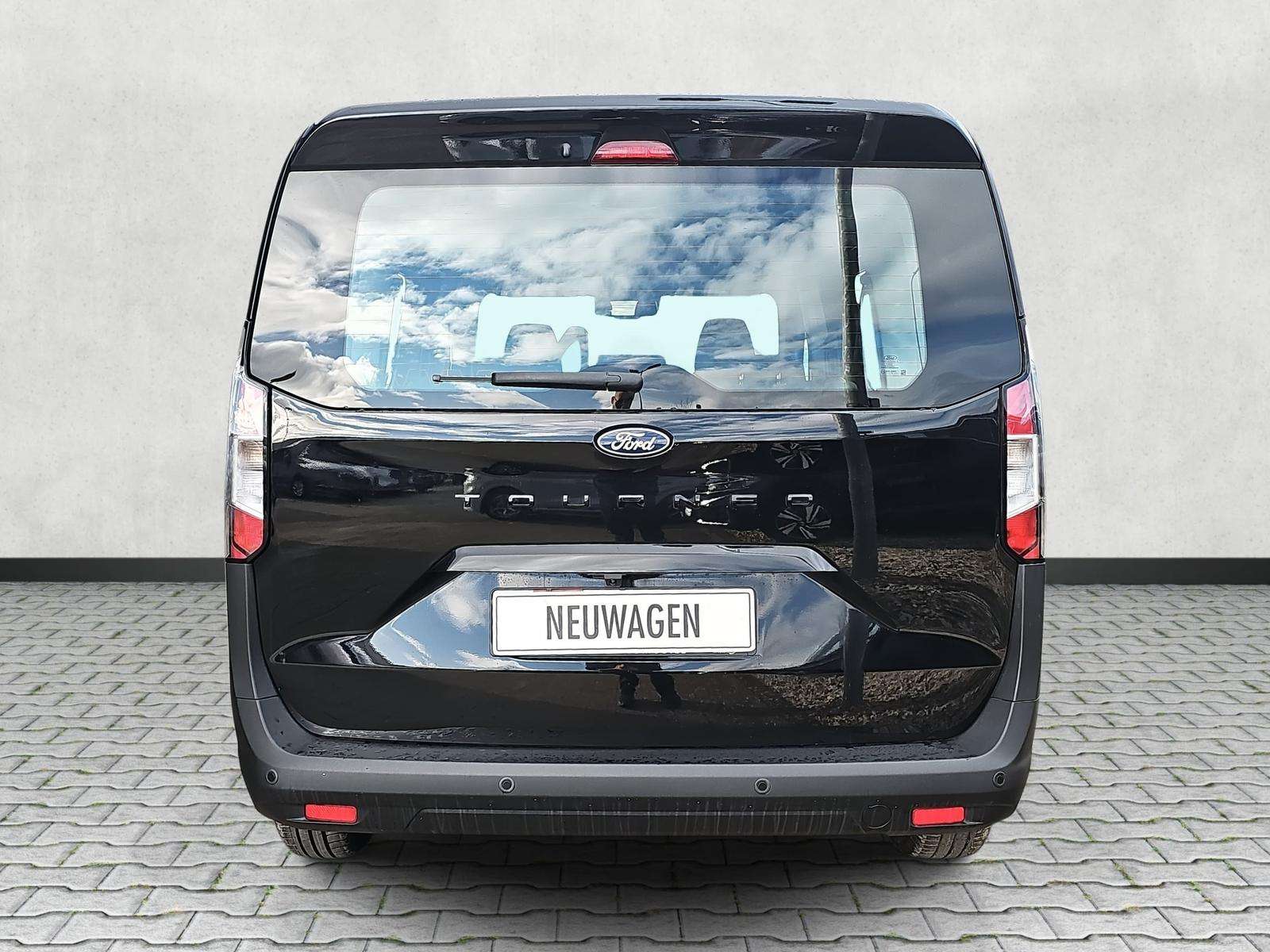 Fahrzeugbild eines Ford Tourneo Courier