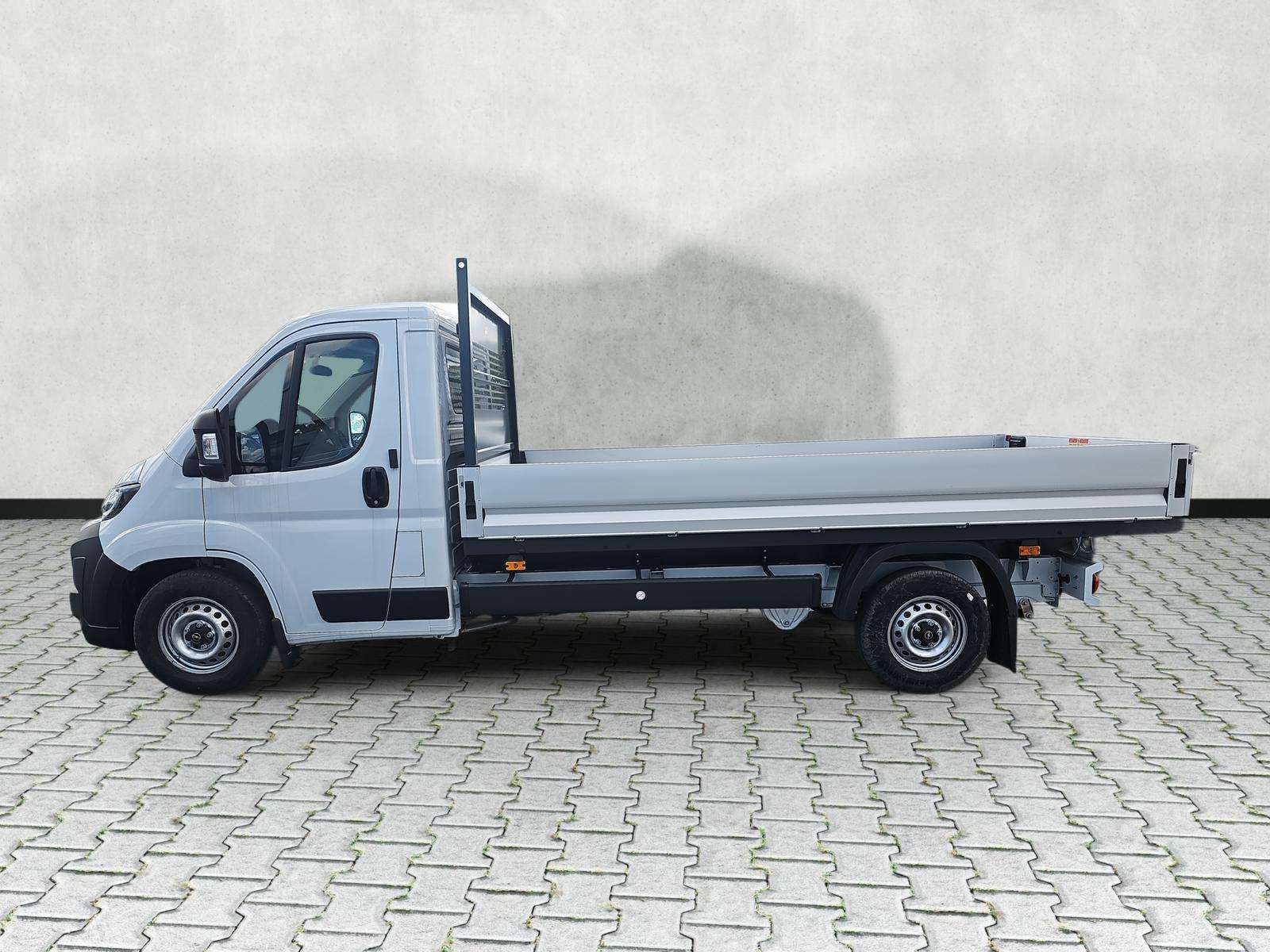 Fahrzeugbild eines Opel Movano