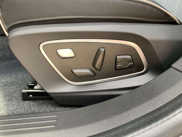 Fahrzeugbild eines Renault Scenic E-TECH