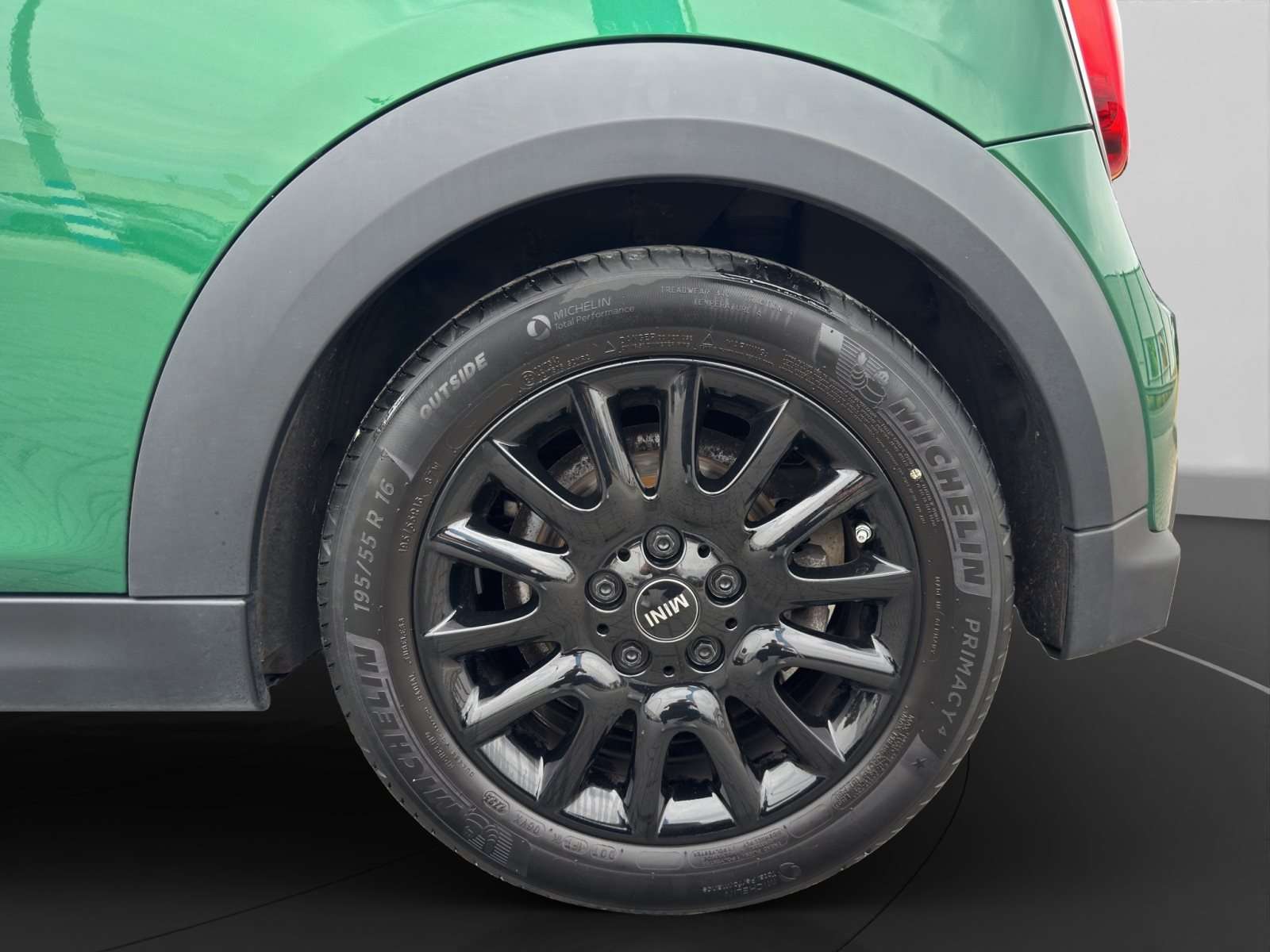 Fahrzeugbild eines MINI COOPER