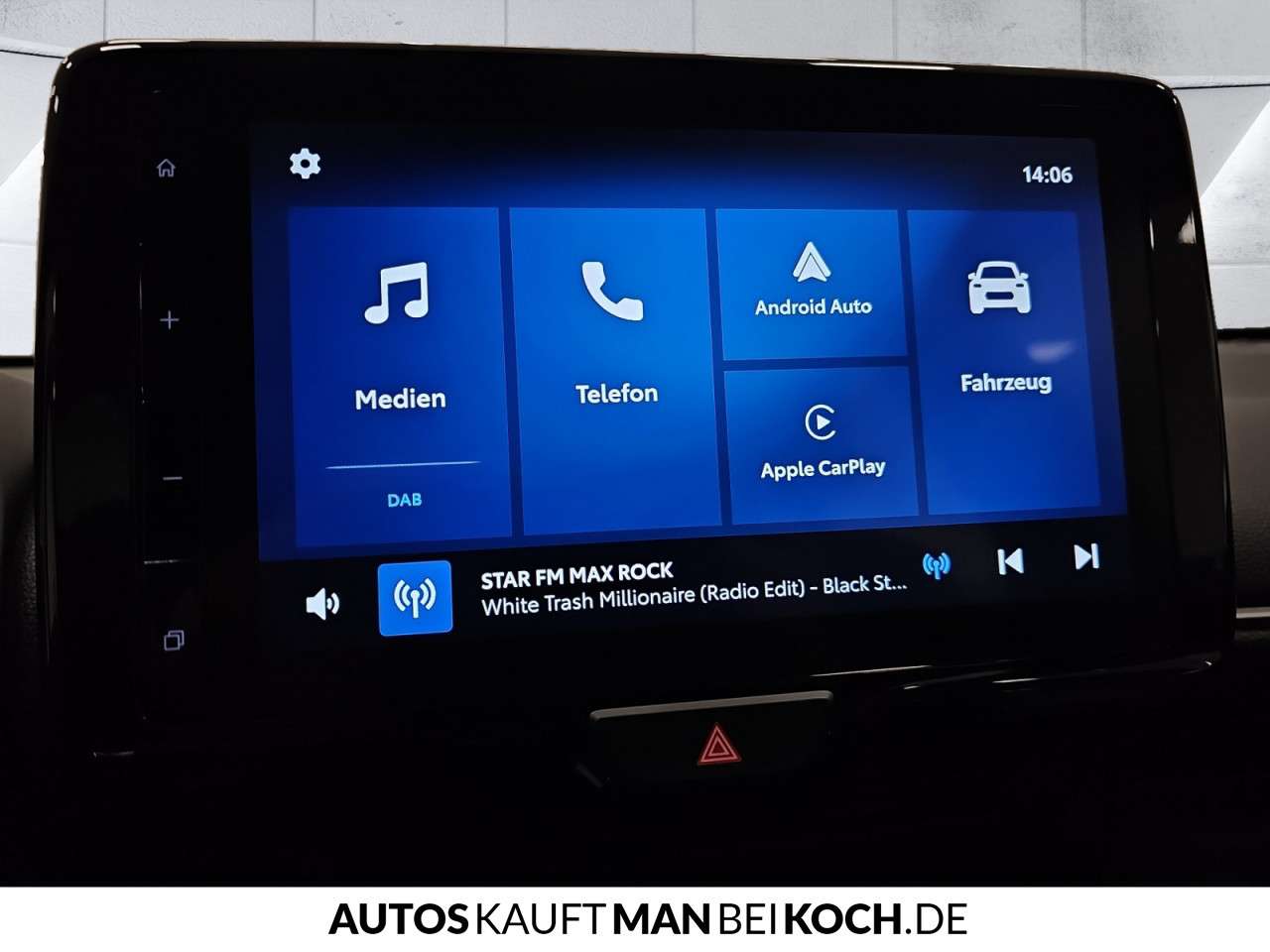 Fahrzeugbild eines Mazda Mazda2 Hybrid