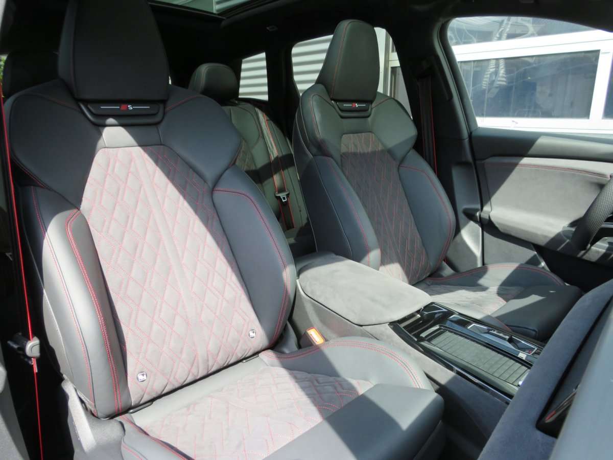 Fahrzeugbild eines Audi Q6 e-tron