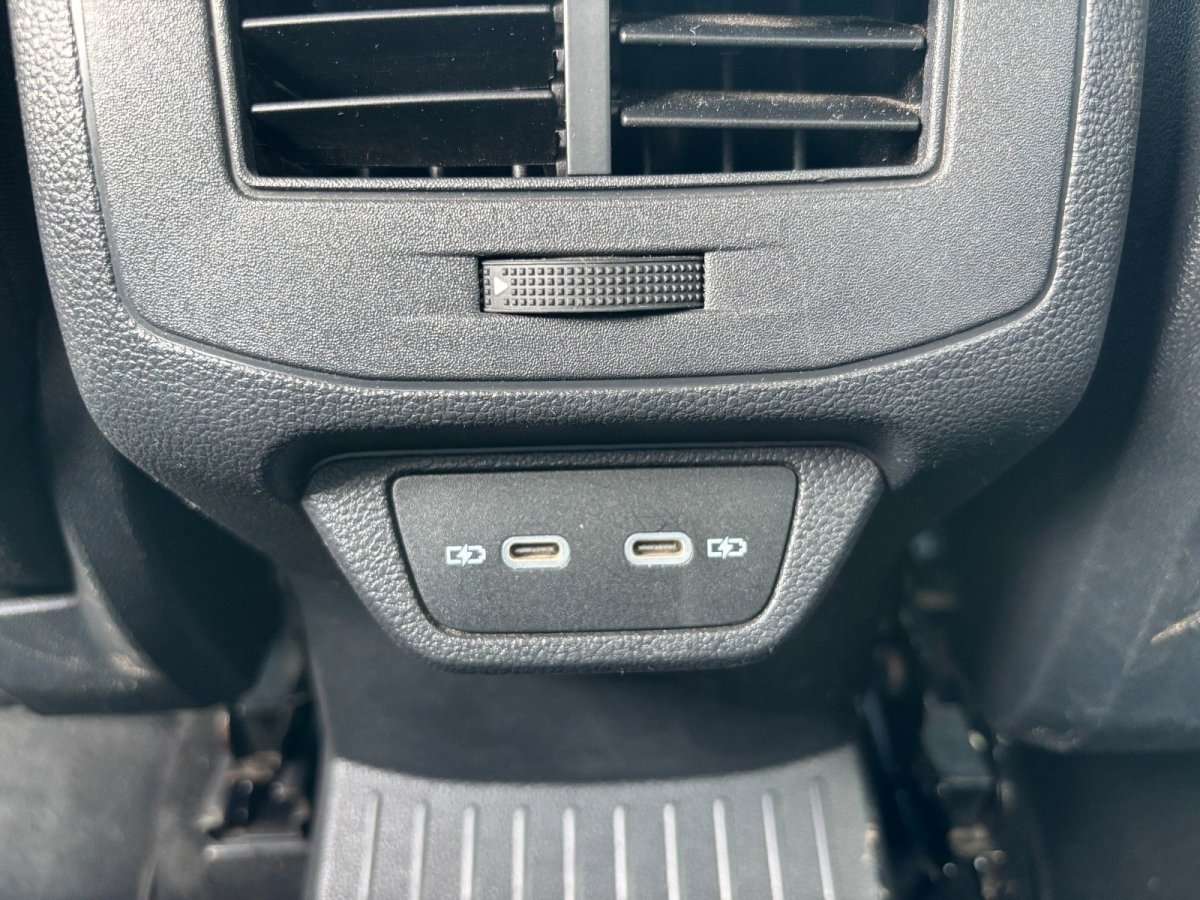 Fahrzeugbild eines Volkswagen T-Roc