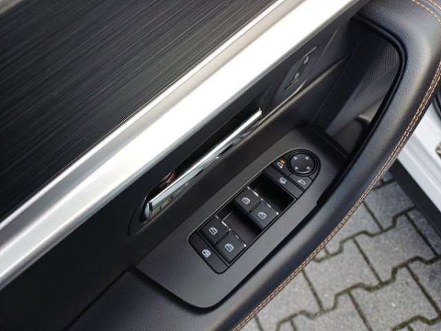 Fahrzeugbild eines Mazda CX-80