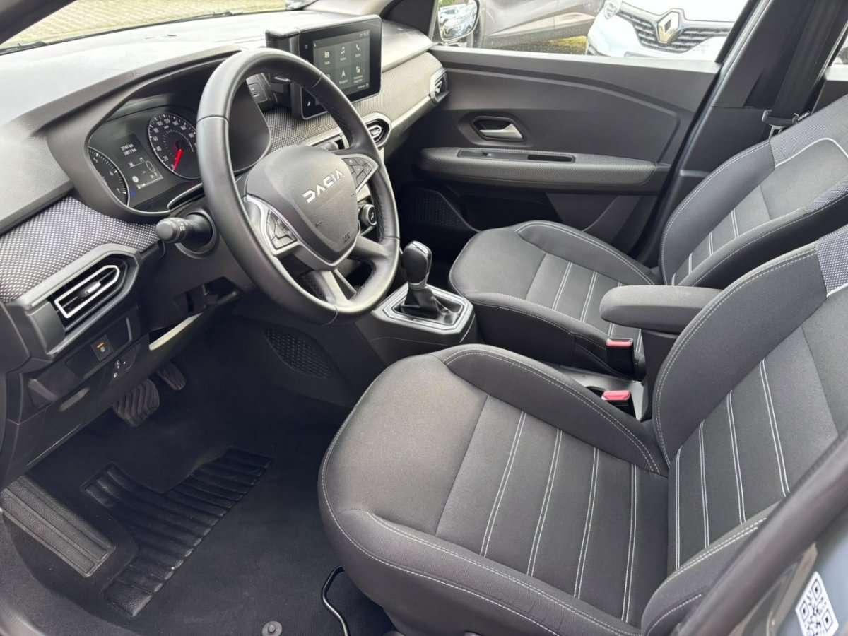 Fahrzeugbild eines Dacia Sandero