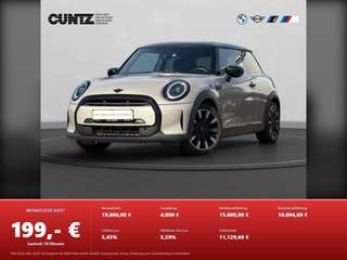 Schräge Frontansicht auf einen MINI COOPER , freigestellt
