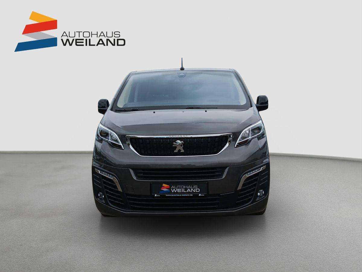 Fahrzeugbild eines Peugeot Traveller