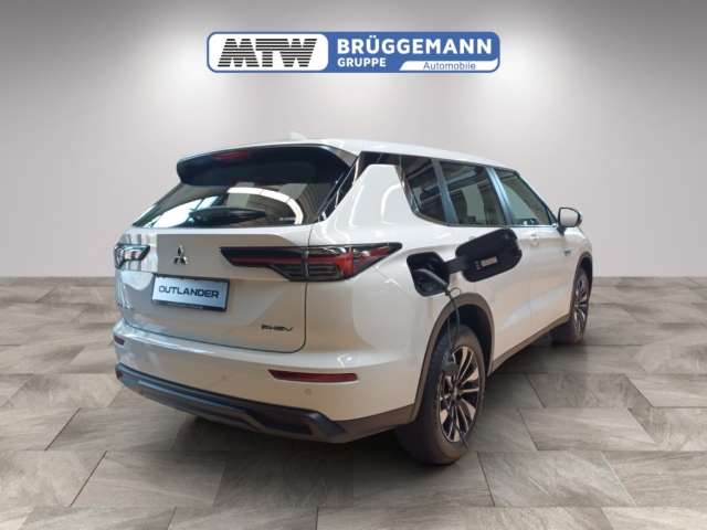 Fahrzeugbild eines Mitsubishi Outlander