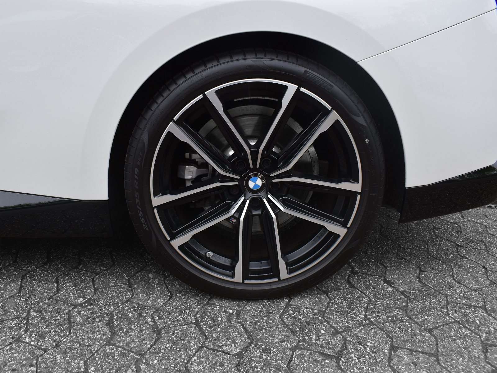 Fahrzeugbild eines BMW 2er-Reihe