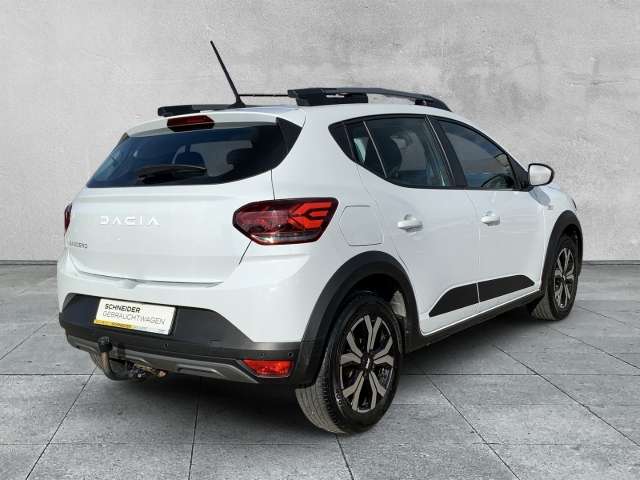 Fahrzeugbild eines Dacia Sandero