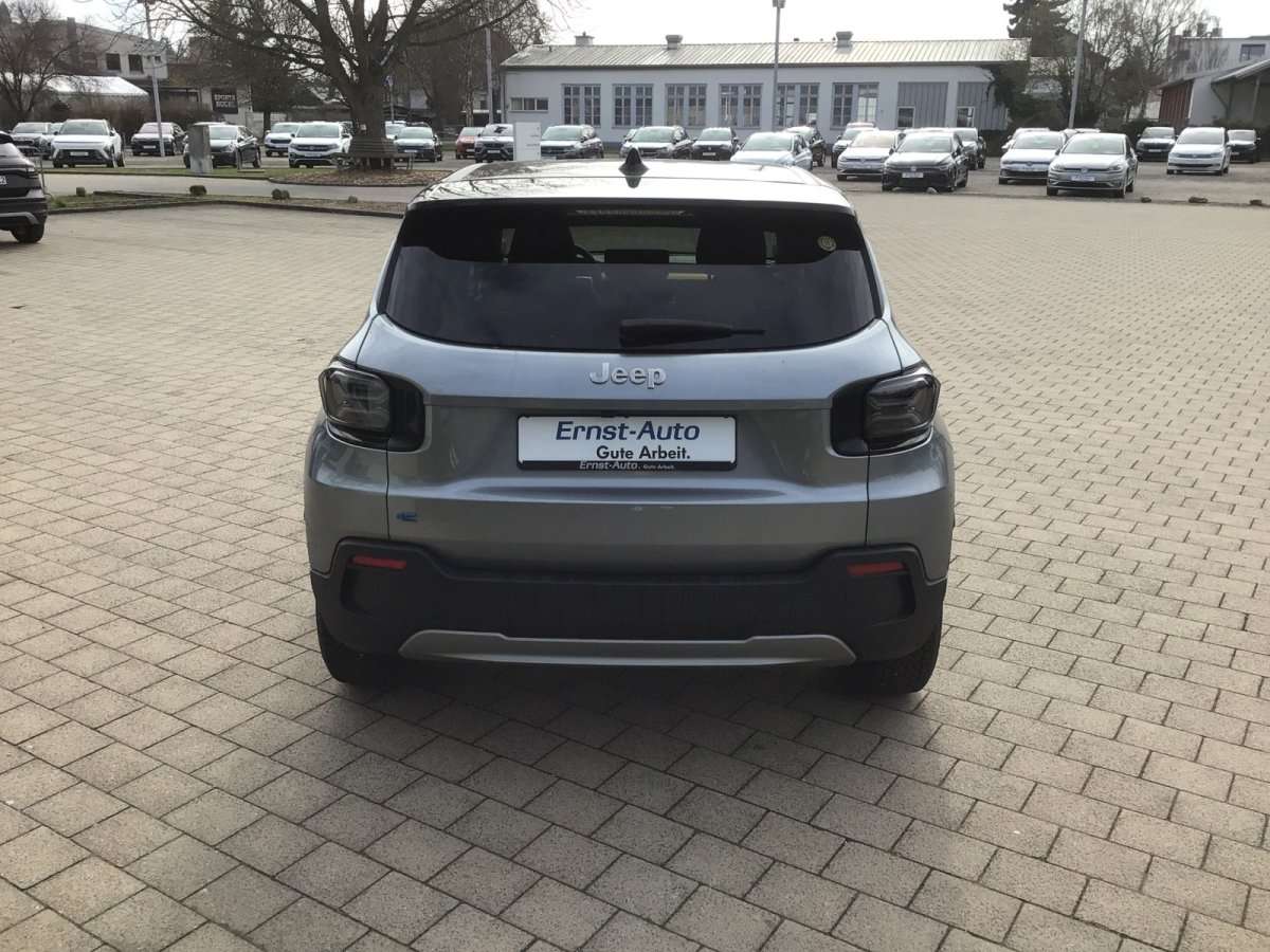 Fahrzeugbild eines Jeep Avenger