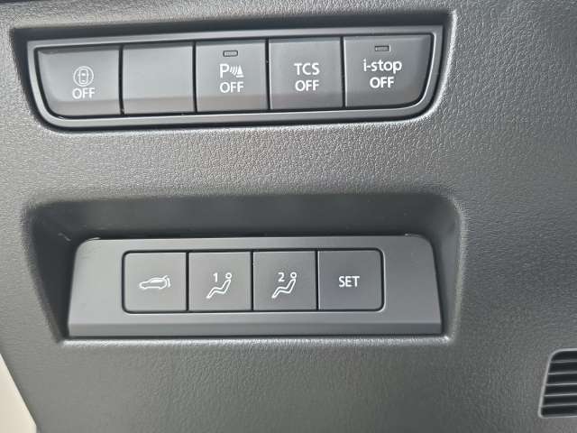 Fahrzeugbild eines Mazda CX-60