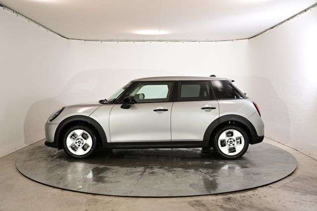 Fahrzeugbild eines MINI COOPER
