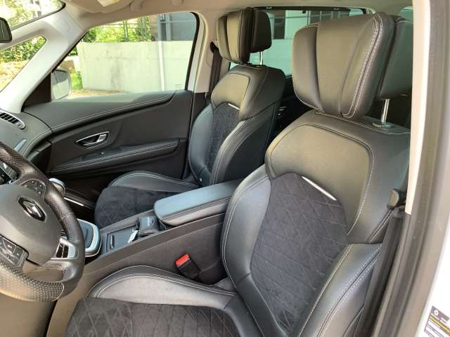 Fahrzeugbild eines Renault Grand Scénic