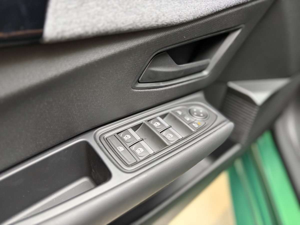Fahrzeugbild eines Renault Clio