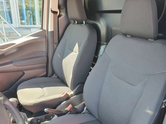 Fahrzeugbild eines Ford Transit Courier