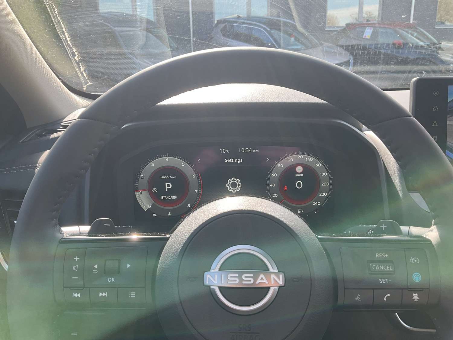 Fahrzeugbild eines Nissan X-TRAIL