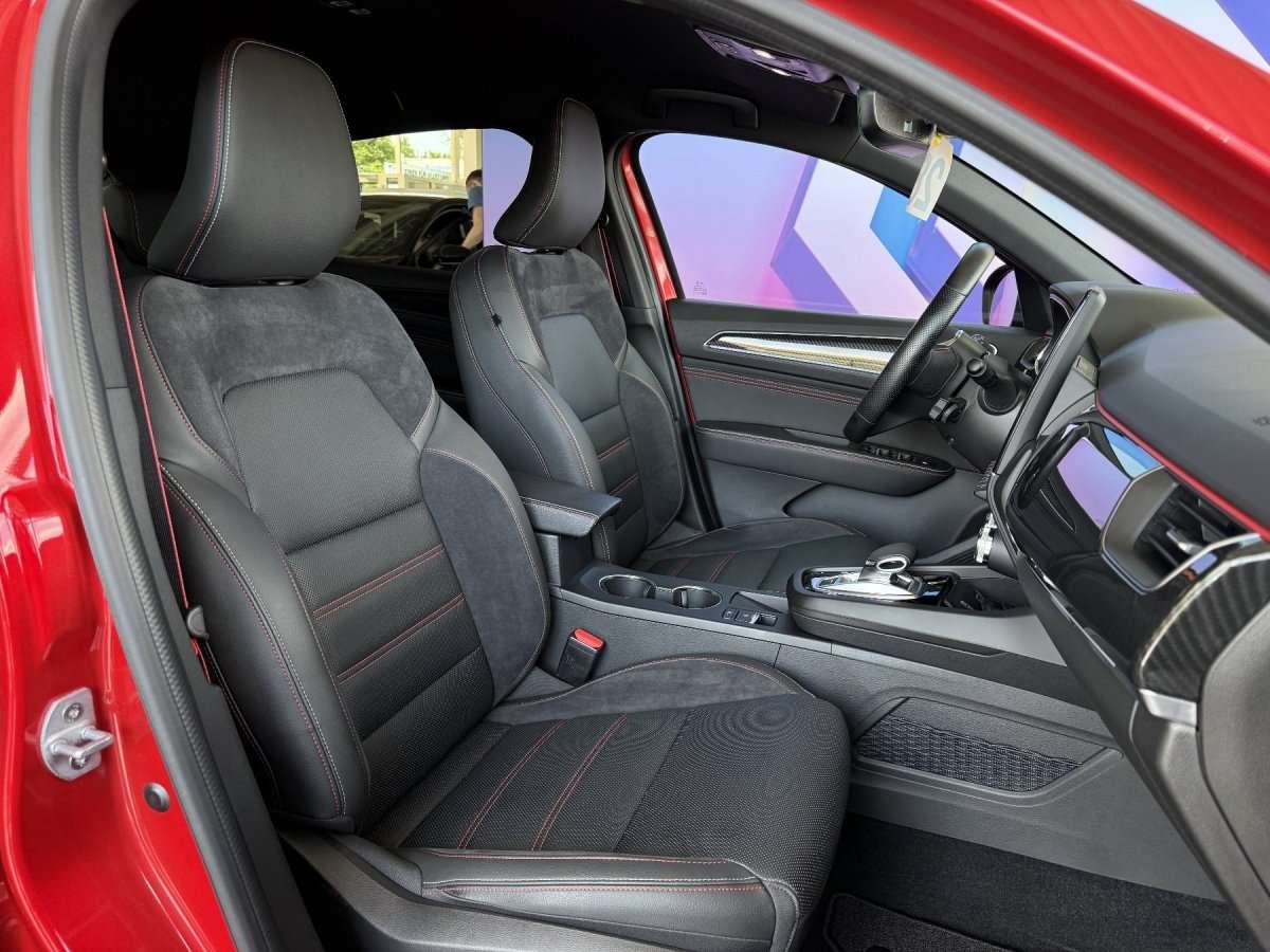 Fahrzeugbild eines Renault Arkana