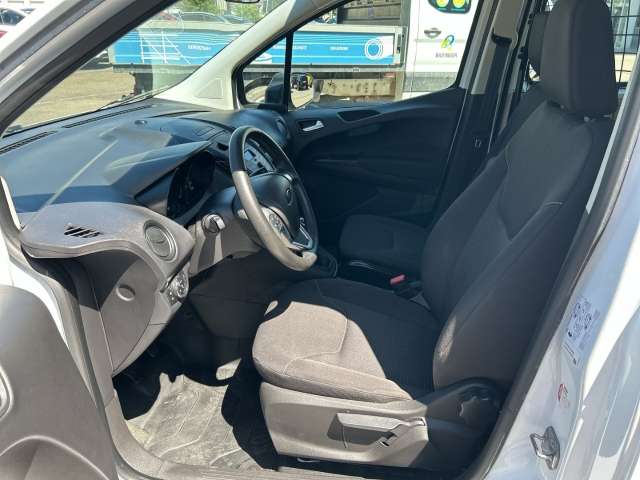 Fahrzeugbild eines Ford Transit Courier