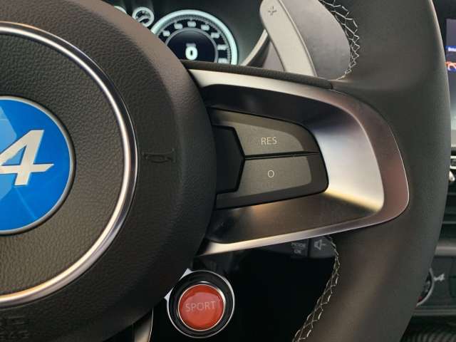 Fahrzeugbild eines Alpine A110