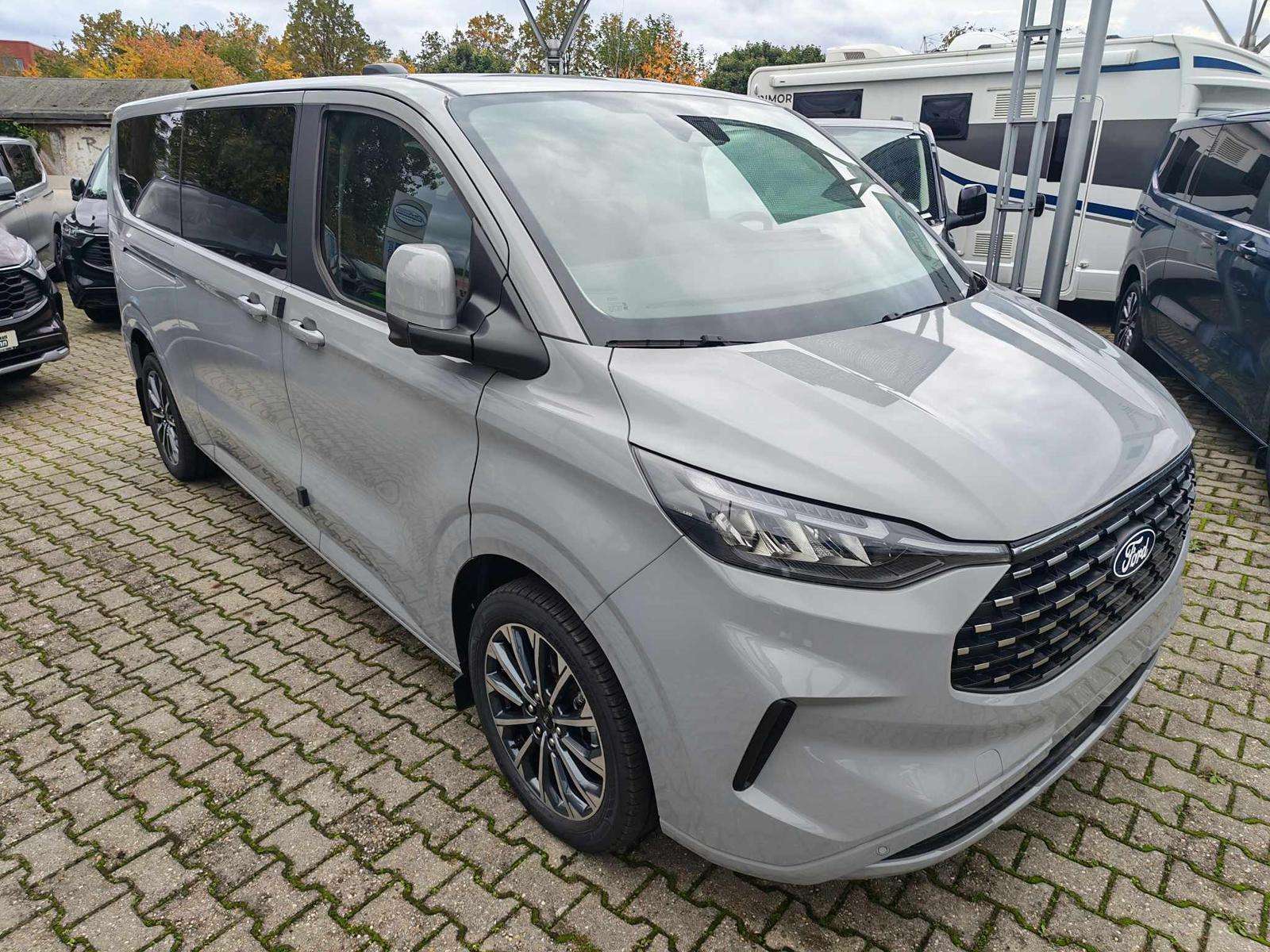 Fahrzeugbild eines Ford Tourneo Custom