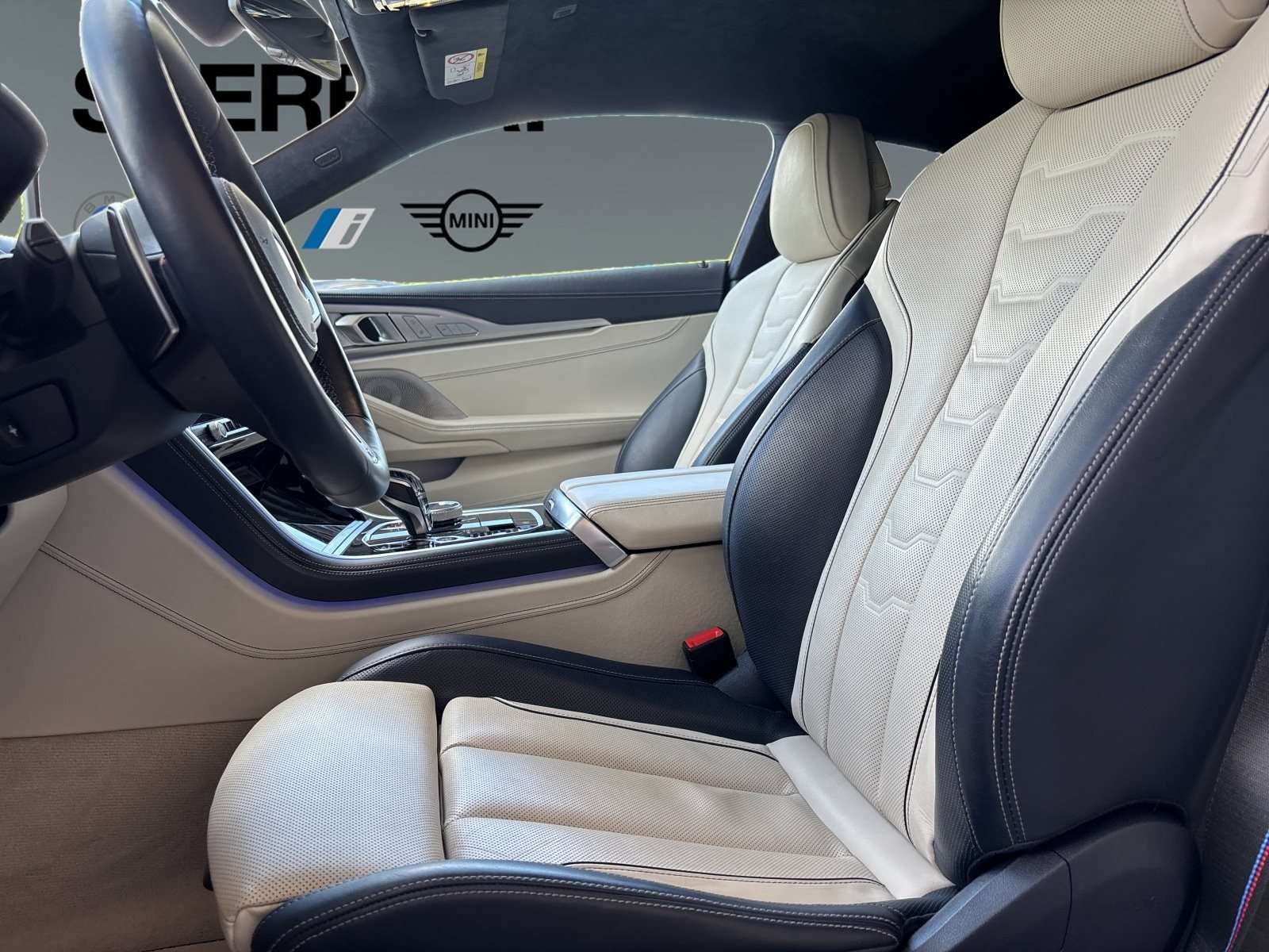 Fahrzeugbild eines BMW 8er-Reihe