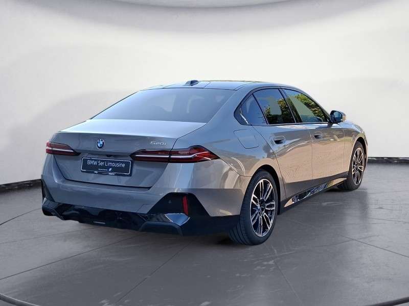 Fahrzeugbild eines BMW 5er-Reihe