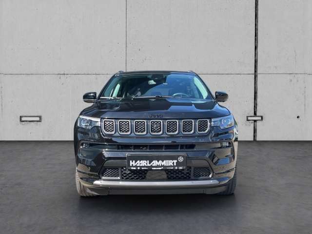 Fahrzeugbild eines Jeep Compass