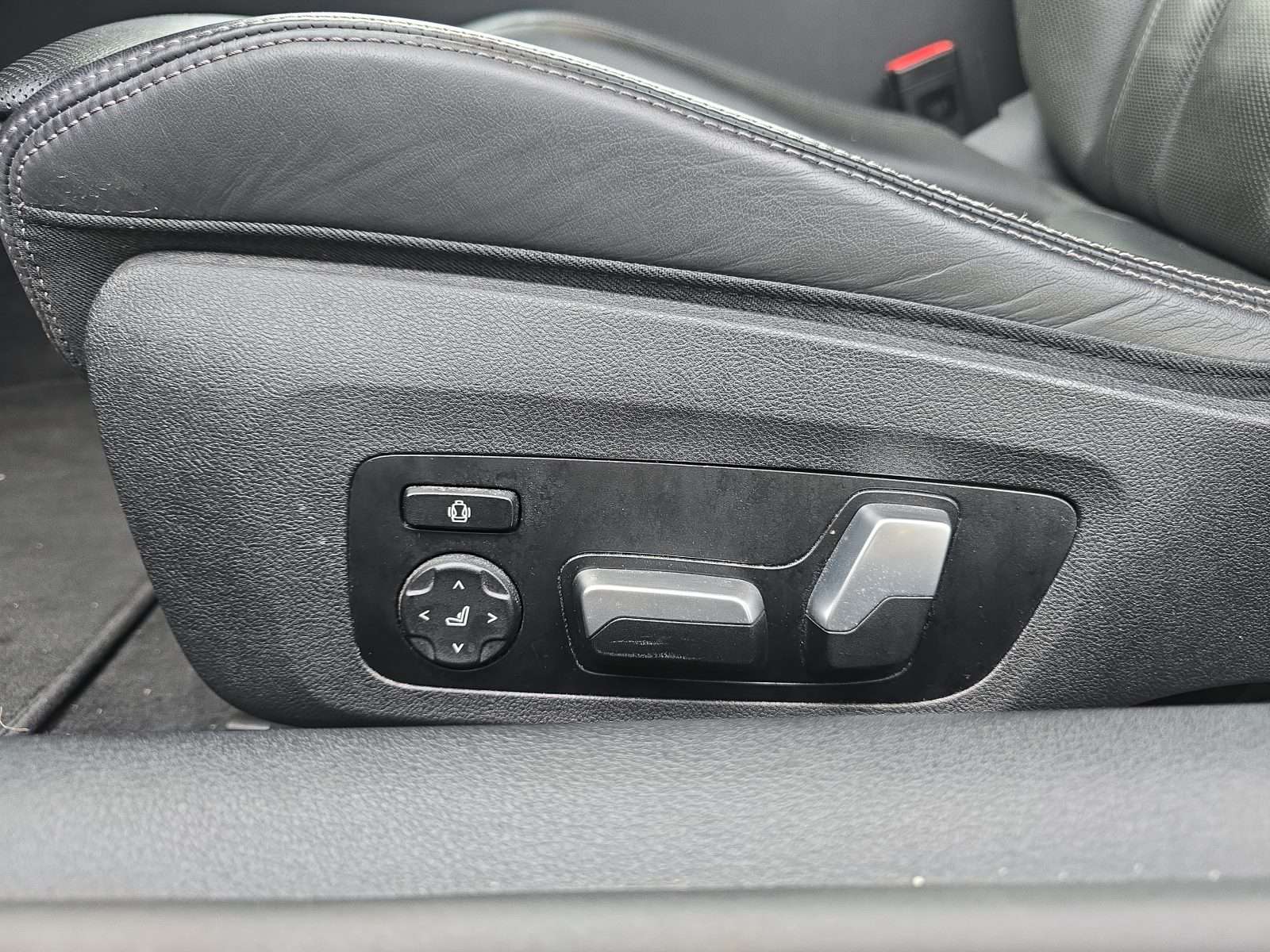 Fahrzeugbild eines BMW 8er-Reihe