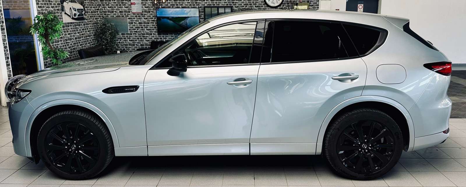 Fahrzeugbild eines Mazda CX-60