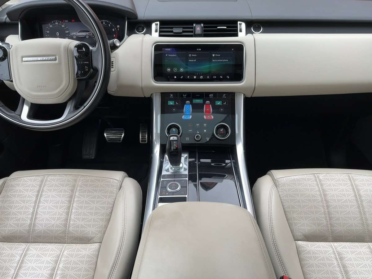 Fahrzeugbild eines Land Rover Range Rover Sport
