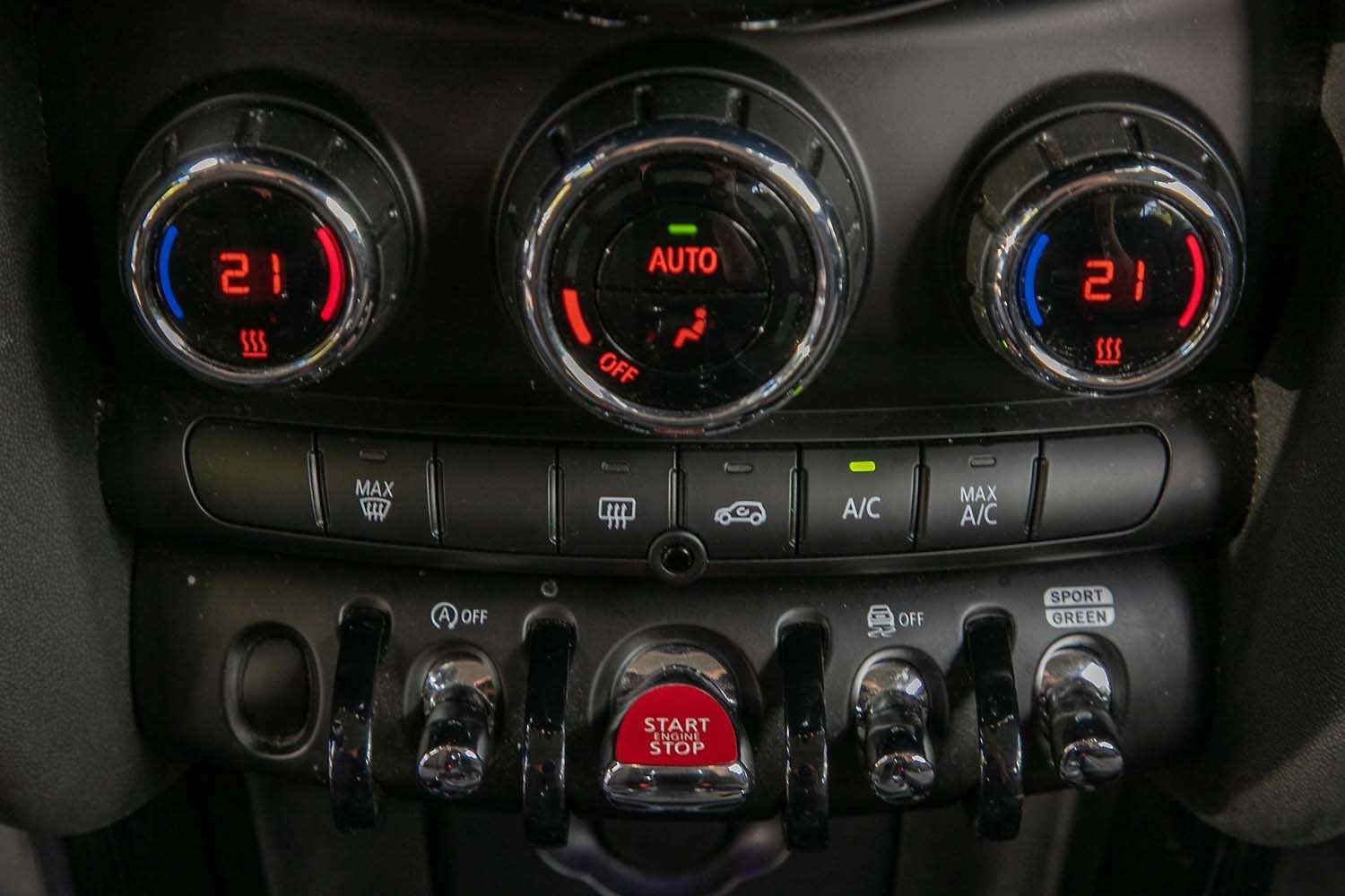 Fahrzeugbild eines MINI COOPER