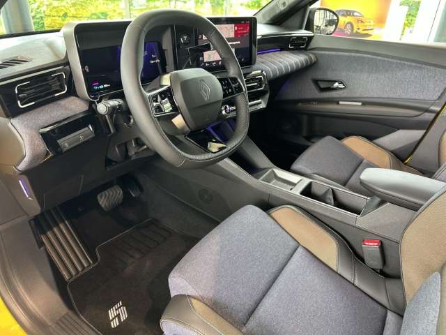 Fahrzeugbild eines Renault 5 E-TECH
