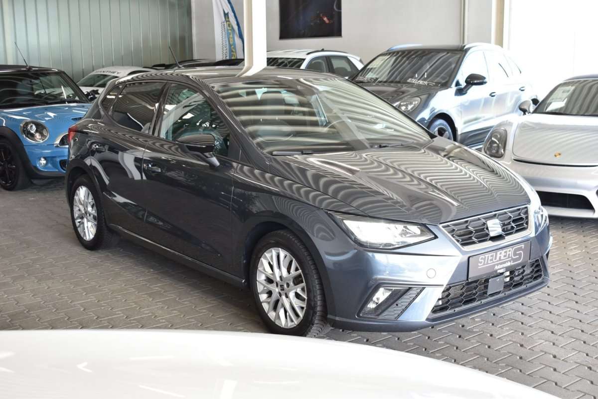 Fahrzeugbild eines SEAT Ibiza