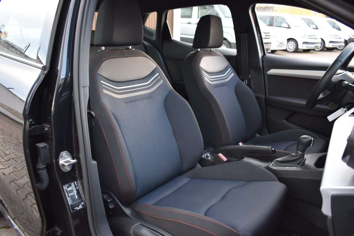 Fahrzeugbild eines SEAT Ibiza