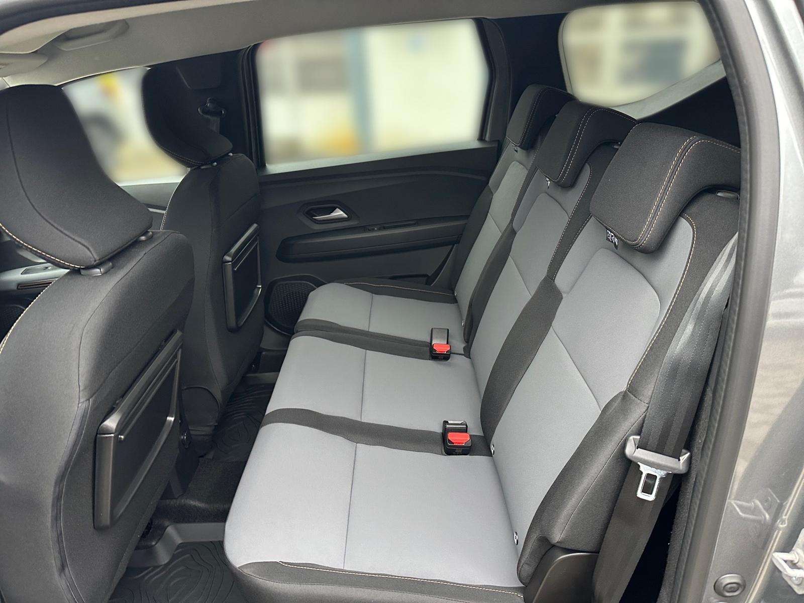 Fahrzeugbild eines Dacia Jogger