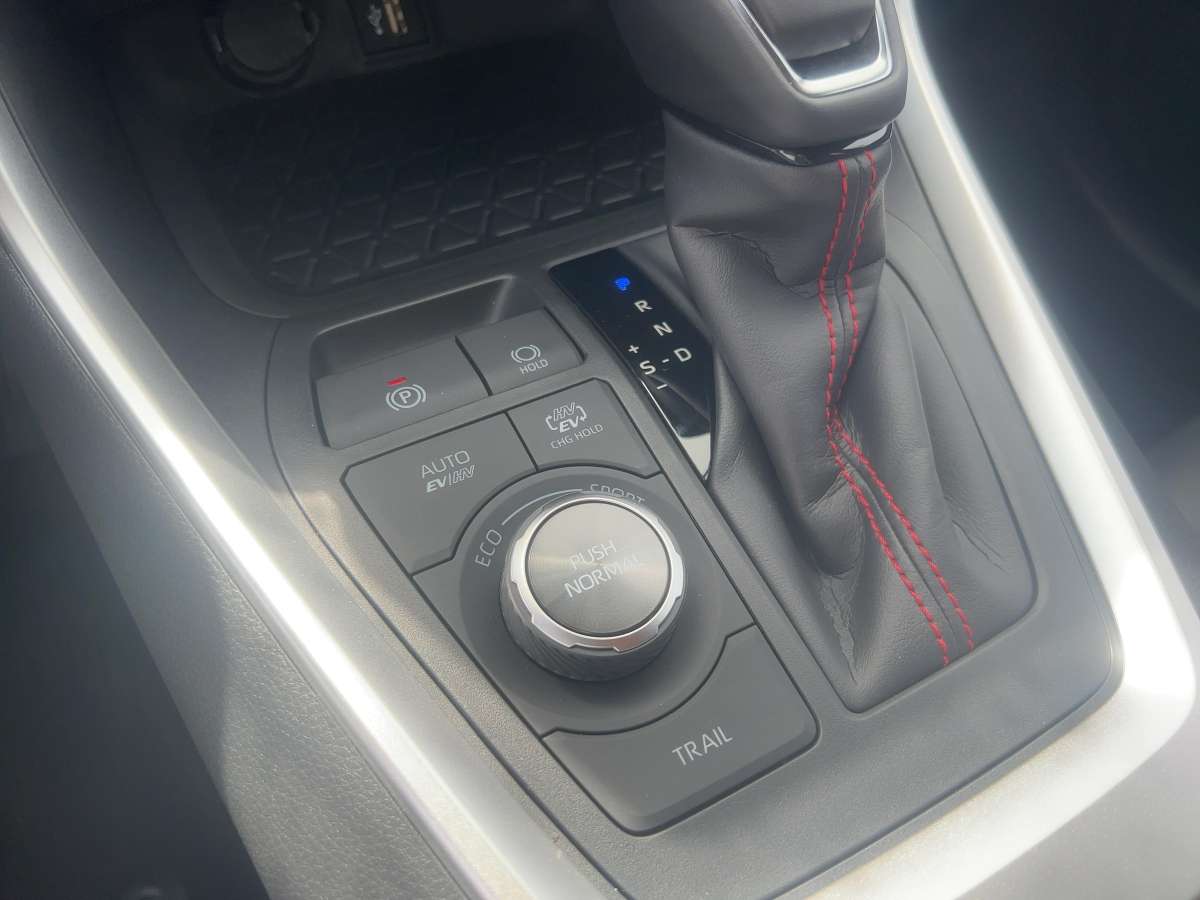 Fahrzeugbild eines Suzuki Across