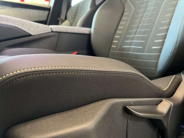 Fahrzeugbild eines Peugeot 5008