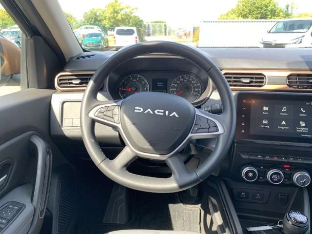 Fahrzeugbild eines Dacia Duster