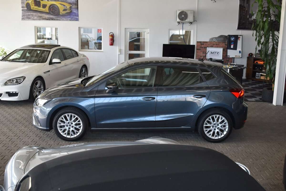 Fahrzeugbild eines SEAT Ibiza