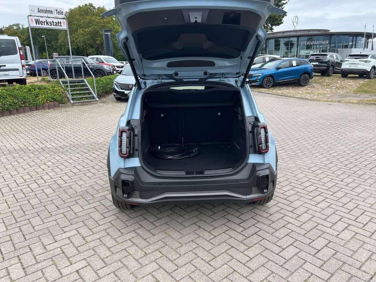 Fahrzeugbild eines Renault 4 E-TECH