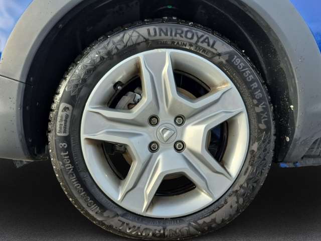 Fahrzeugbild eines Dacia Lodgy