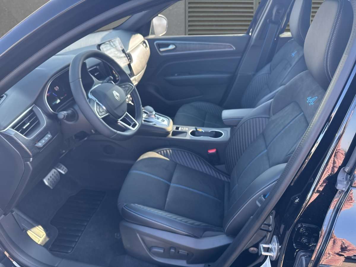 Fahrzeugbild eines Renault Arkana