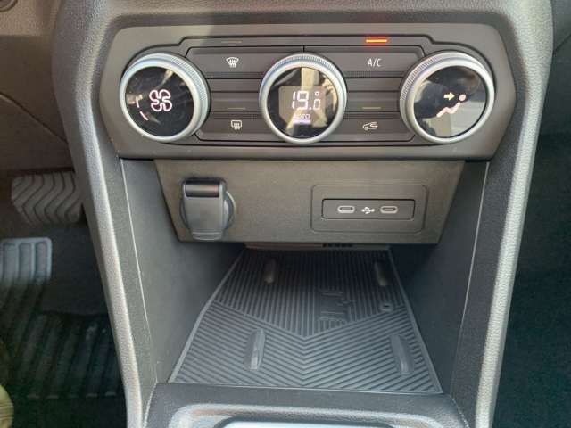 Fahrzeugbild eines Dacia Jogger