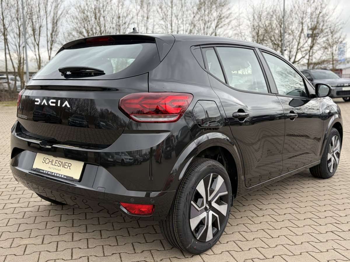 Fahrzeugbild eines Dacia Sandero