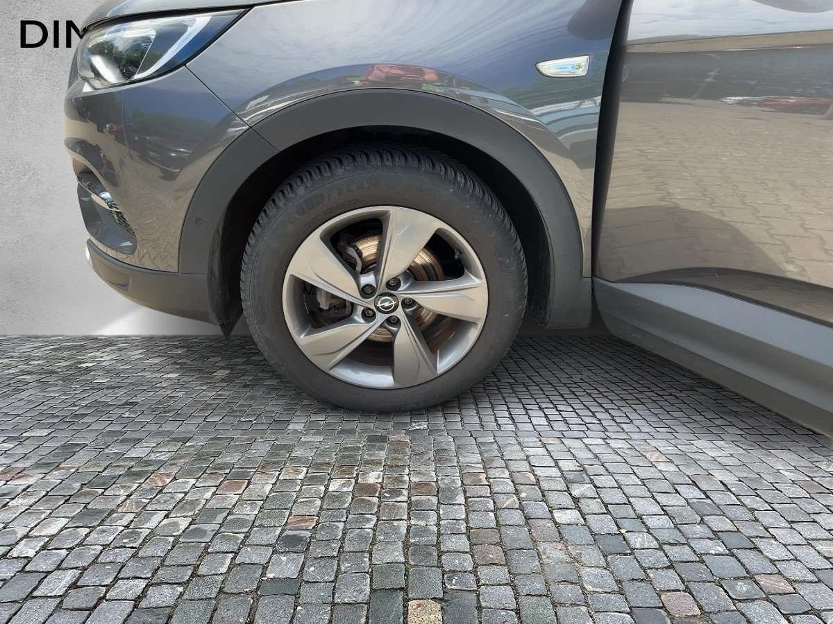 Fahrzeugbild eines Opel Grandland X
